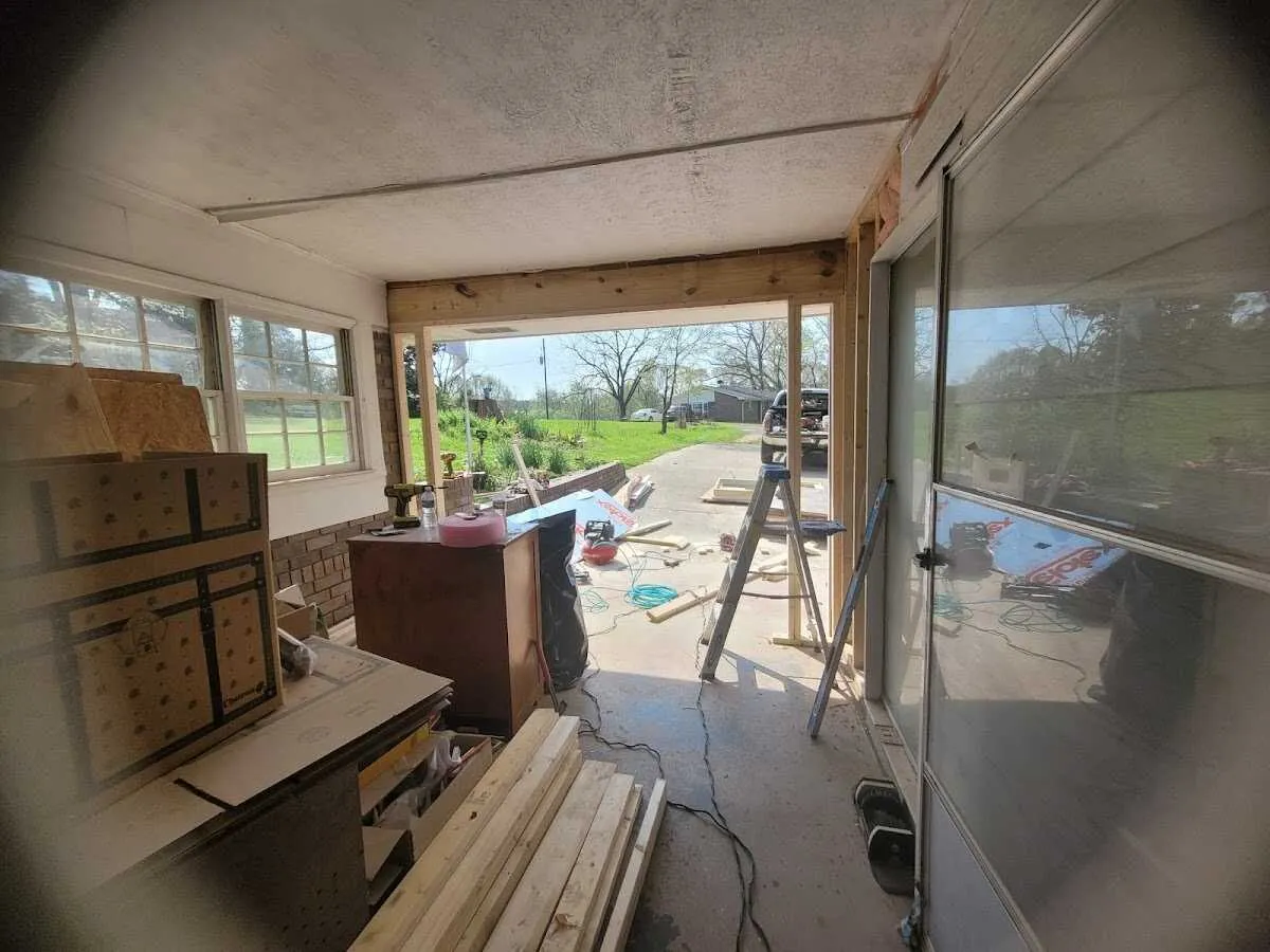 Air movers and dehumidifier for Drying & Dehumidification in Lincolnton